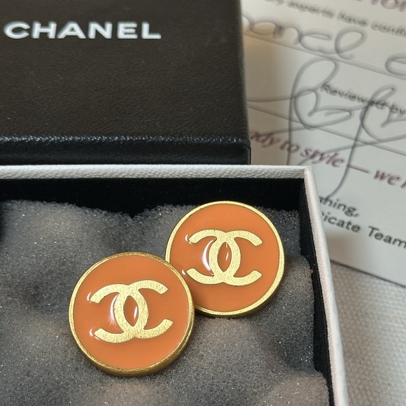 CHANEL Gold and Enamel Earrings w/ COA clip on, CHANEL Box, unbranded chain - Picture 9 of 13